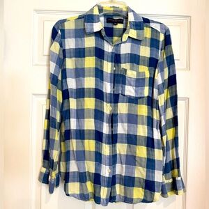 Aeropostale woman’s button up shirt size L